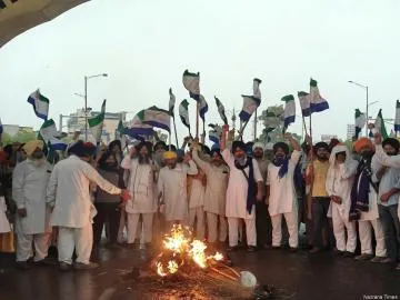 ਪੰਜਾਬ ਬੰਦ ਦੌਰਾਨ ਕਿਸਾਨ ਮਜ਼ਦੂਰ ਸੰਘਰਸ਼ ਕਮੇਟੀ ਵੱਲੋਂ ਅਰਥੀ ਫੂਕ ਮੁਜ਼ਾਹਰੇ, ਗ੍ਰਿਫ਼ਤਾਰ ਆਗੂਆਂ ਦੀ ਰਿਹਾਈ ਮੰਗੀ