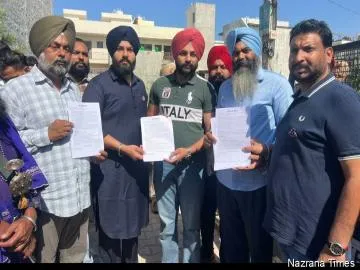 ਭਾਈ ਪਰਵਿੰਦਰ ਸਿੰਘ ਝੋਟਾ ਦੇ ਇਨਸਾਫ਼ ਲਈ ‘ਅਕਾਲੀ ਦਲ ਵਾਰਿਸ ਪੰਜਾਬ ਦੇ’ ਵਲੋਂ ਵਿਧਾਇਕ ਅਨਮੋਲ ਗਗਨ ਮਾਨ ਅਤੇ ਹਲਕਾ ਇੰਚਾਰਜ ਪਰਮਿੰਦਰ ਗੋਲਡੀ ਦੇ ਘਰ ਤੇ ਦਫ਼ਤਰ ‘ਚ ਦਿੱਤੇ ਲਾਹਨਤ ਪੱਤਰ...
