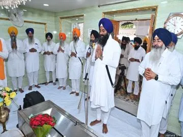 ਸ਼੍ਰੋਮਣੀ ਕਮੇਟੀ ਵੱਲੋਂ ਸੱਚਖੰਡ ਸ੍ਰੀ ਹਰਿਮੰਦਰ ਸਾਹਿਬ ਵਿਖੇ ਸ਼ਰਧਾ ਤੇ ਸਤਿਕਾਰ ਨਾਲ ਮਨਾਇਆ ਗਿਆ ਬਾਬਾ ਬੁੱਢਾ ਸਾਹਿਬ ਜੀ ਦਾ ਜਨਮ ਦਿਹਾੜਾ
