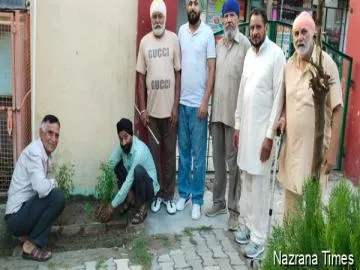 ਅਜੀਤ ਨਗਰ ਪਾਰਕ ਵਿੱਚ ਤੁਲਸੀ ਦੇ ਬੂਟੇ ਲਗਾਏ ਗਏ
