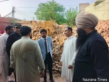 ਨਰੋਵਾਲ ਵਿੱਚ ਸਦੀ ਪੁਰਾਣਾ ਹਿੰਦੂ ਮੰਦਰ ਢਹਿਆ; ਜਾਂਚ ਅਤੇ ਵਿਰਾਸਤ ਸੰਭਾਲ ਦੀ ਮੰਗ ਤੇਜ਼
