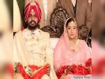 PCS ਅਧਿਕਾਰੀ ਦੱਸ ਕੇ ‘ਆਪ’ ਆਗੂ ਨਾਲ ਵਿਆਹ ਕਰਵਾਉਣ ਤੋਂ ਬਾਅਦ ਗਹਿਣੇ ਲੈ ਕੇ ਫਰਾਰ, ਮਨਵਿੰਦਰ ਕੌਰ ਸਮੇਤ 6 ਖ਼ਿਲਾਫ਼ ਕੇਸ
