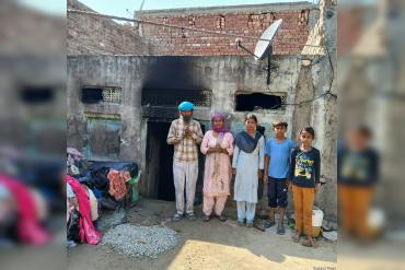 ਪਿੰਡ ਬ੍ਰਹਮਪੁਰਾ ਵਿਖੇ ਗਰੀਬ ਪਰਿਵਾਰ ਦੇ ਕਮਰੇ ਨੂੰ ਲੱਗੀ ਅੱਗ, ਘਰ ਦਾ ਸਾਰਾ ਸਾਮਾਨ ਸੜ ਕੇ ਸੁਆਹ