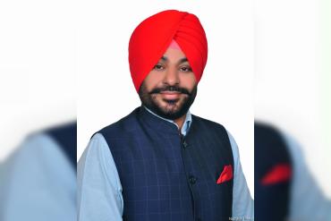 ਪਰਮਿੰਦਰ ਸਿੰਘ ਝੋਟਾ ਦੀ ਸ਼ਹਾਦਤ ਨੂੰ ਨਮਨ ਕਰਦੇ ਹੋਏ ਸ਼੍ਰੋਮਣੀ ਅਕਾਲੀ ਦਲ ਨੇ  ਦੁਸ਼ਹਿਰੇ ਦੇ ਪ੍ਰੋਗਰਾਮ ਕੀਤੇ ਰੱਦ-ਐਚਐਸ ਵਾਲੀਆ