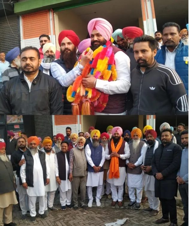 ਜ਼ਿਲਾ ਕਾਂਗਰਸ ਦੀ ਪ੍ਰਧਾਨਗੀ ਦਾ ਤਾਜ਼ ਕਮਲਜੀਤ ਬਰਾੜ ਦੇ ਸਿਰ ਸਜਣ ਮਗਰੋਂ ਮੋਗਾ ਦੇ ਪਿੰਡਾਂ ਵਿਚ ਖੁਸ਼ੀ ਦੀ ਲਹਿਰ, ਥਾਂ-ਥਾਂ ਲੱਡੂ ਵੰਡੇ ਤੇ ਕਮਲਜੀਤ ਸਿੰਘ ਬਰਾੜ ਦੇ ਗਲ ਪਾਏ ਹਾਰ