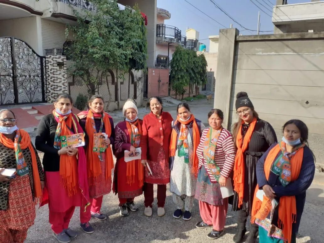 ਭਾਜਪਾ ਉਮੀਦਵਾਰ ਰਣਜੀਤ ਸਿੰਘ ਖੋਜੋਵਾਲ ਦੇ ਚੋਣ ਪ੍ਰਚਾਰ ਦੀ ਕਮਾਨ  ਬਾਖੂਬੀ ਸੰਭਾਲ ਰਹੀਆਂ ਮਹਿਲਾਵਾਂ