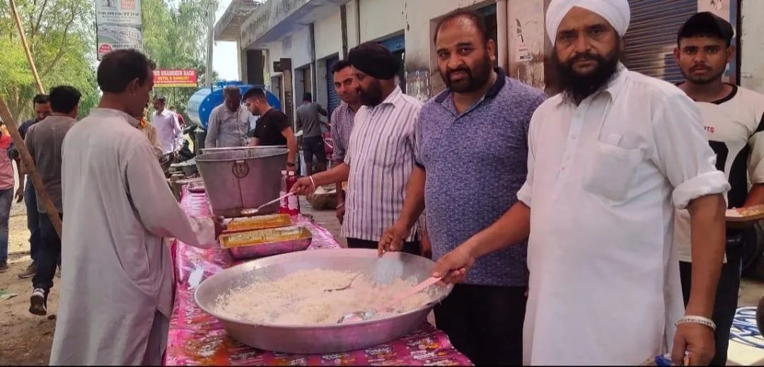 ਗੁਰੂ ਅਰਜਨ ਦੇਵ ਜੀ ਦੀ ਸ਼ਹੀਦੀ ਦਿਹਾੜੇ ਨੂੰ ਸਮਰਪਿਤ ਲੰਗਰ ਲਗਾਏ