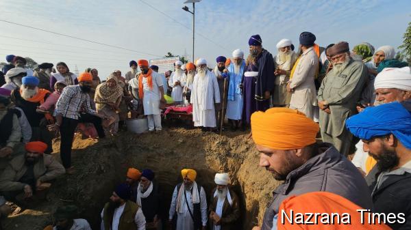 Baba Sukha Singh Ji laid the foundation stone of the gate on the road leading to Gurdwara Sri Kartarpur Sahib