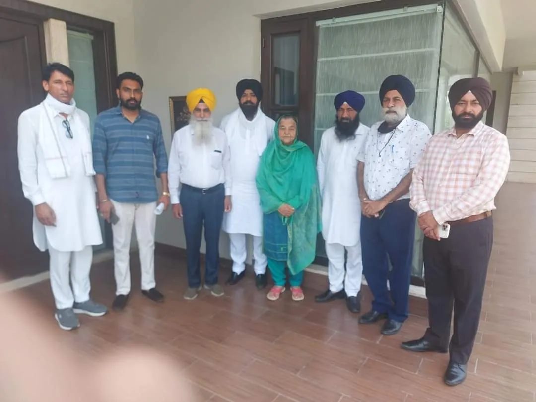 ਸੀਨੀਅਰ ਅਕਾਲੀ ਆਗੂਆਂ ਵਲੋਂ ਹਲਕਾ ਸੁਲਤਾਨਪੁਰ ਲੋਧੀ ਸਬੰਧੀ ਸੁਖਬੀਰ ਸਿੰਘ ਬਾਦਲ ਨੂੰ ਅਪੀਲ