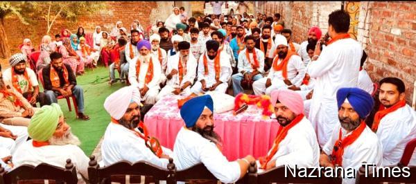 ਪਹੂਵਿੰਡ ਵਿਖੇ ਜ਼ਿਲ੍ਹਾ ਪ੍ਰਧਾਨ ਸੰਧੂ ਦੀ ਅਗਵਾਈ ਹੇਠ ਨਾਮਵਰ ਪਰਿਵਾਰ ਸੈਂਕੜੇ ਸਾਥੀਆਂ ਸਮੇਤ ਭਾਜਪਾ ਵਿੱਚ ਸ਼ਾਮਲ