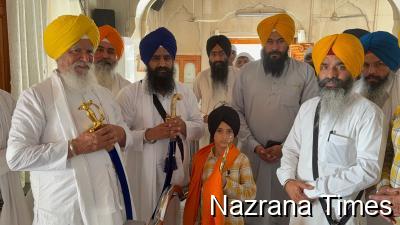  ਸਿੱਖ ਕੌਮ ਦੀ ਸ਼ਾਨ: 6 ਸਾਲਾ ਤੇਘਬੀਰ ਸਿੰਘ ਯੂਰਪ ਦੀ ਸਭ ਤੋਂ ਉੱਚੀ ਚੋਟੀ ਤੇ ਫਤਹ, ਸ੍ਰੀ ਅਕਾਲ ਤਖ਼ਤ ਤੇ ਹੋਇਆ ਸਨਮਾਨਿਤ