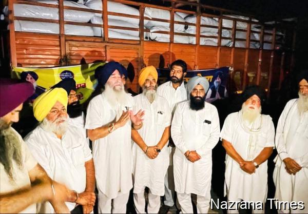 ਹਲਕਾ ਇੰਚਾਰਜ ਬ੍ਰਹਮਪੁਰਾ ਦੀ ਅਗਵਾਈ 'ਚ ਹੜ੍ਹ ਪੀੜਤਾਂ ਤੱਕ ਪਹੁੰਚੀ ਅਕਾਲੀ ਦਲ ਦੀ ਰਾਹਤ ਸਮੱਗਰੀ