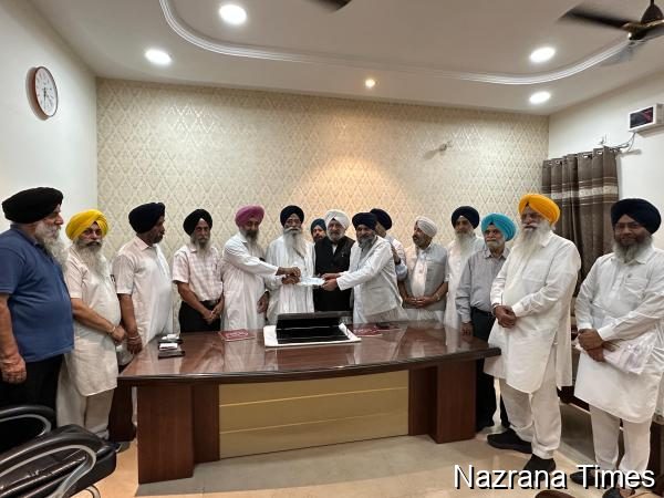 ਕਸ਼ਮੀਰ ਦੀ ਸਿੱਖ ਸੰਗਤ ਨੇ ਹੜ੍ਹ ਪੀੜਤ ਫੰਡ ਲਈ ਸ਼੍ਰੋਮਣੀ ਕਮੇਟੀ ਨੂੰ 79 ਲੱਖ 50 ਹਜ਼ਾਰ ਰੁਪਏ ਦਿੱਤੇ
