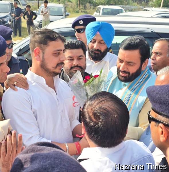 ਹਰਿਆਣਾ ਦੇ ਮੁੱਖ ਮੰਤਰੀ ਨਾਇਬ ਸਿੰਘ ਸੈਣੀ ਦਾ ਭਾਜਪਾ ਯੂਥ ਵਿੰਗ ਦੇ ਸਕੱਤਰ ਤਰੁਣ ਜੋਸ਼ੀ ਵਲੋਂ ਸਵਾਗਤ