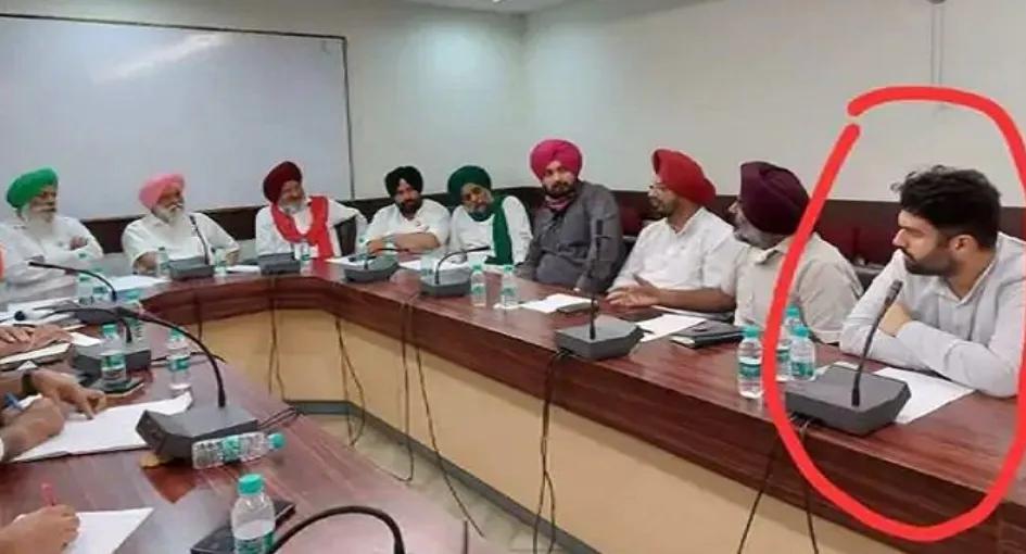 ਕਿਸਾਨ ਆਗੂਆਂ ਨਾਲ ਮੀਟਿੰਗ ‘ਚ ਪੁੱਜਾ ਸਿੱਧੂ ਦਾ ‘ਭਤੀਜਾ’ ਸਿੱਧੂ ਦੀ ਵੀ ਬਰਫੀ ਖਾਣ ਦੀ ਤਿਆਰੀ’