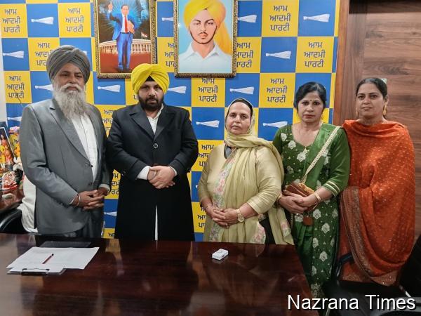 ਲੋਕਾਂ ਨਾਲ ਕੀਤੇ ਵਾਅਦੇ ਪੂਰੇ ਕਰਕੇ ਘਰ ਘਰ ਜਾ ਕੇ ਲੋਕਾਂ ਦੀਆਂ ਮੁਸ਼ਕਲਾਂ ਪੁਛ ਕੇ ਉਹਨਾਂ ਦਾ ਹੱਲ ਵੀ ਕੀਤਾ ਜਾਵੇਗਾ।