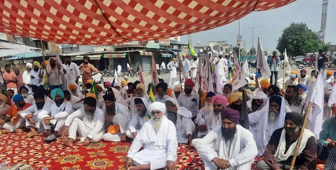 ਕਿਸਾਨ ਸੰਯੁਕਤ ਮੋਰਚੇ ਦੇ ਸੱਦੇ ਤੇ ਕਿਸਾਨ ਜਥੇਬੰਦੀਆਂ ਵੱਲੋਂ ਅੱਡਾ ਝਬਾਲ ਮੁਕੰਮਲ ਬੰਦ।