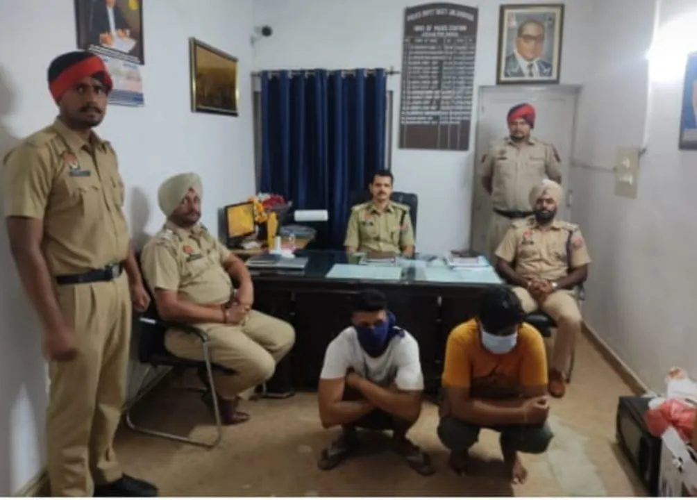 ਗੱਡੀਆਂ ਚੋਰੀ ਕਰਨ ਵਾਲਾ ਗਰੋਹ  ਪੁਲਿਸ ਅੜਿੱਕੇ 