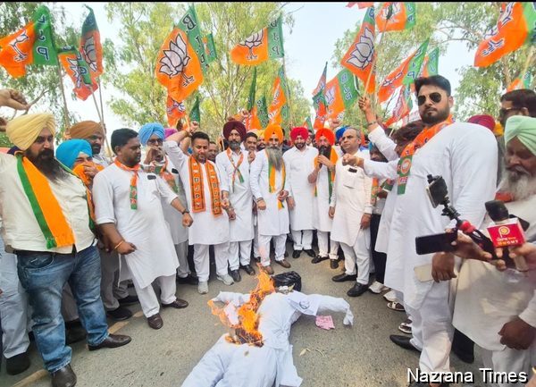 ਕੇਂਦਰੀ ਰਾਜ ਮੰਤਰੀ ਰਵਨੀਤ ਸਿੰਘ ਬਿੱਟੂ ਅਤੇ ਜ਼ਿਲ੍ਹਾ ਪ੍ਰਧਾਨ ਹਰਜੀਤ ਸਿੰਘ ਸੰਧੂ ਨੇ ਫੂਕਿਆ 'ਆਪ' ਸਰਕਾਰ ਦਾ ਪੁਤਲਾ