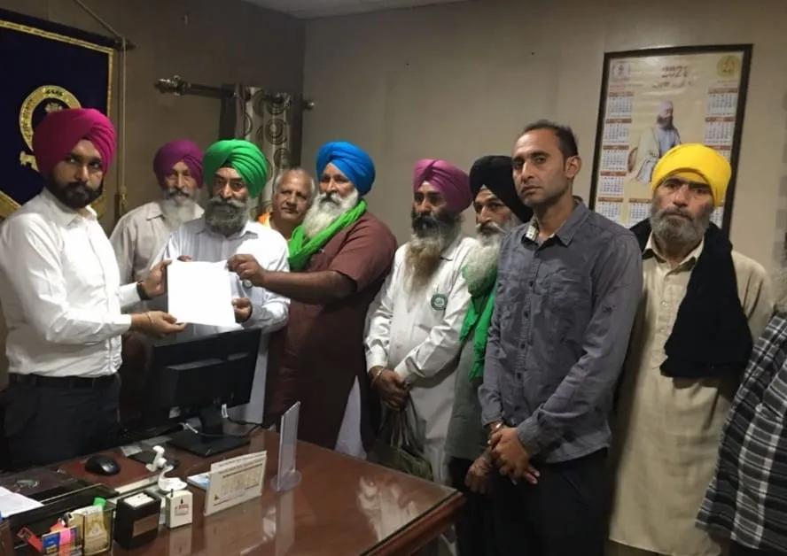 ਕਿਸਾਨ ਜਥੇਬੰਦੀਆਂ ਨੇ ਐਸ.ਡੀ.ਐਮ ਨੂੰ ਸੌਂਪਿਆ ਮੰਗ ਪੱਤਰ                         
