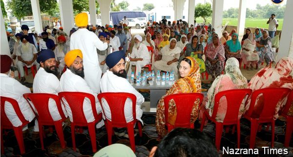 ਪਿੰਡ ਮੋਹਨਪੁਰ ਵਿਖੇ ਸੰਗਤ ਦਰਸ਼ਨ ਦੌਰਾਨ ਲੋਕਾਂ ਨਾਲ ਰੂ-ਬ-ਰੂ ਹੋਏ ਰਮਨਦੀਪ ਕੌਰ ਸ਼ੇਰੋਂ