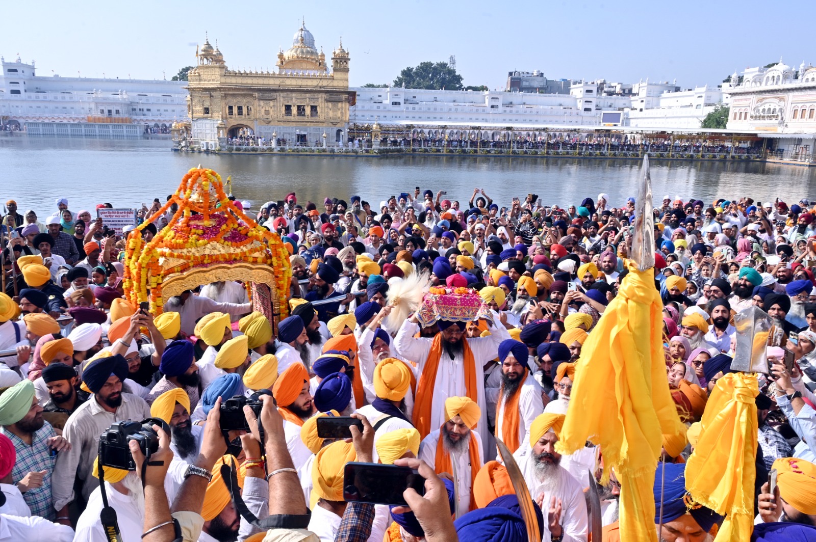 ਧੰਨ  ਗੁਰੂ ਰਾਮਦਾਸ ਸਾਹਿਬ ਜੀ ਦੇ ਪ੍ਰਕਾਸ਼ ਪੁਰਬ ਮੌਕੇ ਨਗਰ ਕੀਰਤਨ
