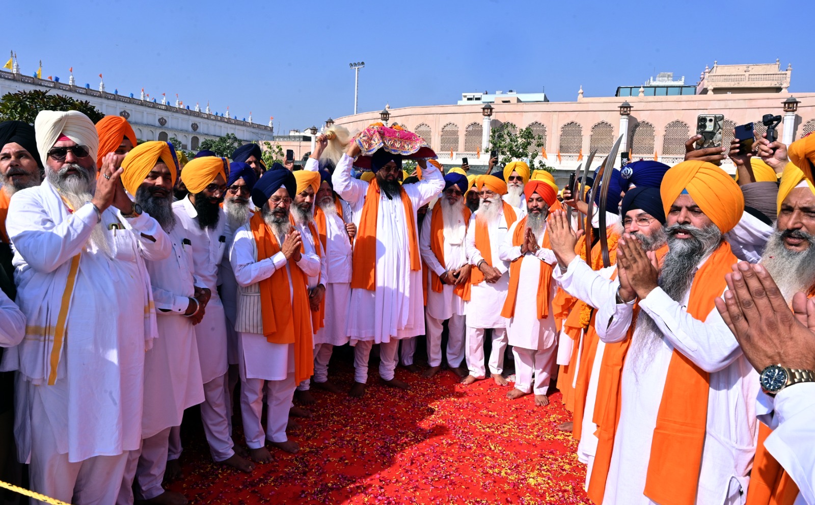 ਧੰਨ  ਗੁਰੂ ਰਾਮਦਾਸ ਸਾਹਿਬ ਜੀ ਦੇ ਪ੍ਰਕਾਸ਼ ਪੁਰਬ ਮੌਕੇ ਨਗਰ ਕੀਰਤਨ