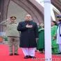 पाकिस्तान के प्रधानमंत्री शहबाज़ शरीफ़ ने झंडा फहराया, शहीदों को श्रद्धांजलि दी