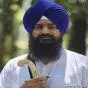 Jathedar Giani Kuldip Singh Gargaj congratulates Sikh sprinter Gurindervir Singh on becoming India’s fastest runner