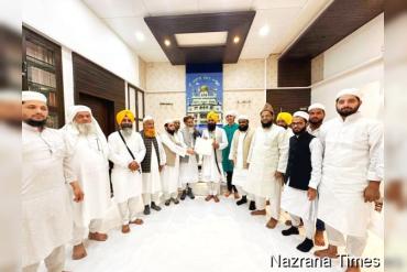 Meeting between a Muslim community delegation and Jathedar of Sri Akal Takht Sahib