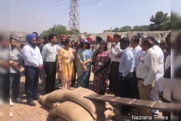ਆਈ.ਏ.ਐੱਸ.  ਸ੍ਰੀਮਤੀ ਅਪਰਨਾ ਭਾਟੀਆ, ਵੱਲੋਂ ਅੱਜ ਟਾਂਗਰਾ ਦੀ ਦਾਣਾ ਮੰਡੀ ਦਾ ਦੌਰਾ