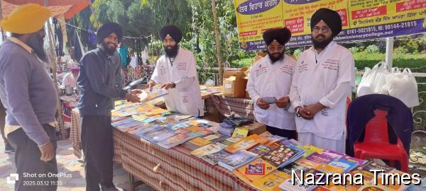 ਹੋਲਾ ਮਹੱਲਾ: ਅਨੰਦਪੁਰ ਸਾਹਿਬ ਵਿਖੇ ਸਿੱਖ ਮਿਸ਼ਨਰੀ ਕਾਲਜ ਵੱਲੋਂ ਧਾਰਮਿਕ ਪੁਸਤਕਾਂ ਦੇ ਸਟਾਲ