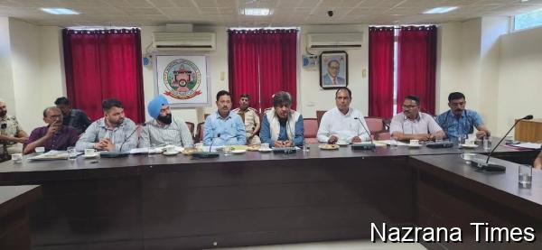 ਨਗਰ ਨਿਗਮ ਹੁਸ਼ਿਆਰਪੁਰ ਵੱਲੋਂ ਸਹਿਰ ਵਿੱਚ ਸਿੰਗਲ ਯੂਜ ਪਲਾਸਟਿਕ ਦੀ ਵਰਤੋ ਕੀਤੀ ਬੈਨ।