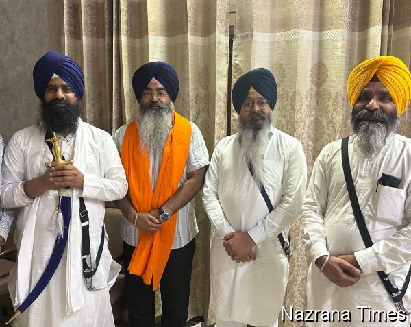 ਮੈਨੇਜਰ ਪਦਉੱਨਤ ਹੋਣ ’ਤੇ ਸ. ਰਜਿੰਦਰ ਸਿੰਘ ਨੂੰ ਜਥੇਦਾਰ ਕੁਲਦੀਪ ਸਿੰਘ ਗੜਗੱਜ ਨੇ ਕੀਤਾ ਸਨਮਾਨਿਤ