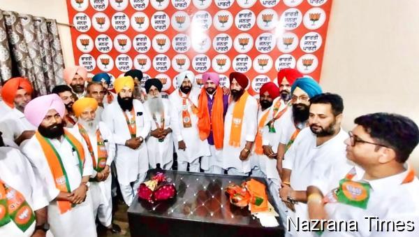 ਜ਼ਿਲ੍ਹਾ ਪ੍ਰਧਾਨ ਸੰਧੂ ਦੀ ਅਗਵਾਈ ਹੇਠ ਸੀਨੀਅਰ ਆਗੂ ਦਲਬੀਰ ਸਿੰਘ ਅਲਗੋਂ ਕੋਠੀ ਭਾਜਪਾ 'ਚ ਸ਼ਾਮਲ