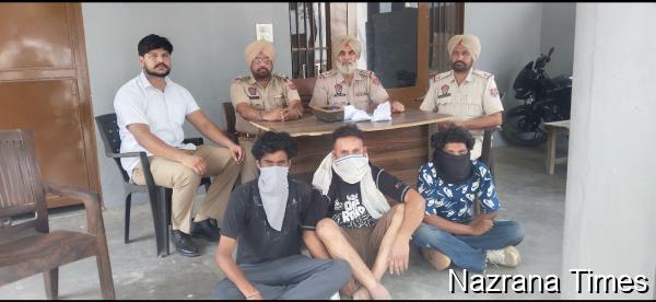 ਨਸ਼ਿਆਂ ਵਿਰੁੱਧ ਯੁੱਧ ਮੁਹਿੰਮ ਤਹਿਤ ਪੁਲਿਸ ਚੌਂਕੀ ਟਾਂਗਰਾ ਵੱਲੋਂ ਤਿੰਨ ਵਿਅਕਤੀਆਂ ਨੂੰ 68 ਗ੍ਰਾਮ  ਹੈਰੋਇਨ ਤੇ 20 ਹਜਾਰ ਨਗਦੀ ਸਮੇਤ ਕਾਬੂ ਕੀਤਾ