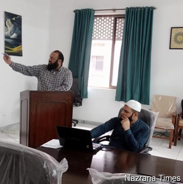 Usman Hafeez Shines in PhD Defense at IIUI