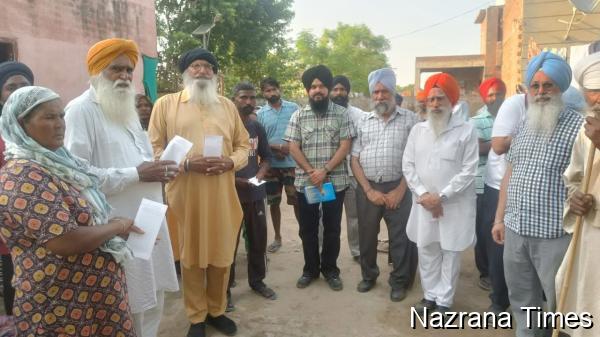 ਯੂ.ਕੇ. ਤੋਂ ਸੰਸਦ ਮੈਂਬਰ ਤਨਮਨਜੀਤ ਸਿੰਘ ਢੇਸੀ ਦੇ ਪਰਿਵਾਰਕ  ਮੈਂਬਰ ਹੜ੍ਹ ਪੀੜਤ ਲੋਕਾਂ ਕੋਲ ਪਹੁੰਚੇ