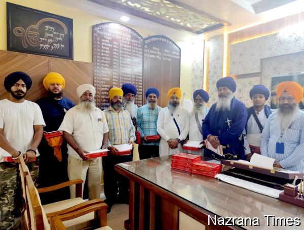 ਚੌਥੇ ਪਾਤਸ਼ਾਹ ਸ੍ਰੀ ਗੁਰੂ ਰਾਮਦਾਸ ਜੀ ਦਾ ਪ੍ਰਕਾਸ਼ ਪੁਰਬ: 7 ਅਕਤੂਬਰ ਨੂੰ ਸਜਾਏ ਜਾ ਰਹੇ ਨਗਰ ਕੀਰਤਨ ਸਬੰਧੀ ਮੈਨੇਜਰ ਸ. ਧੰਗੇੜਾ ਨੇ ਗਤਕਾ ਅਖਾੜਿਆਂ ਦੇ ਮੁਖੀਆਂ ਨਾਲ ਕੀਤੀ ਇਕੱਤਰਤਾ